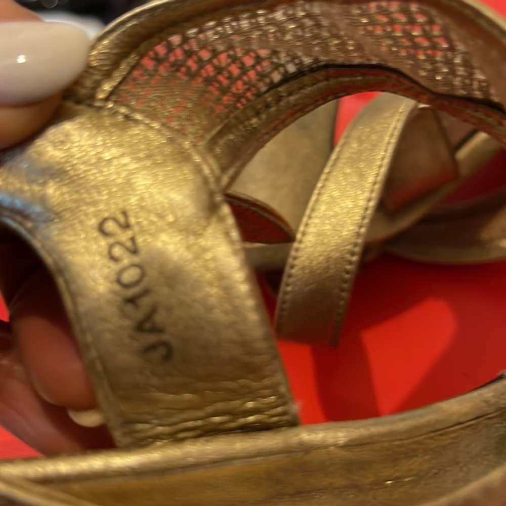 louis Vuitton heels - Picture 6 of 7